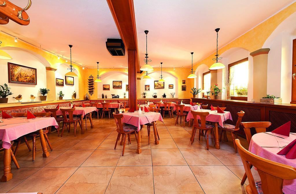 Gasthaus& Pension Zum Roten Haus Bad Schandau Bagian luar foto